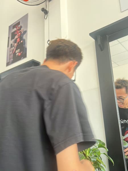 Hình ảnh LÝ KHÁNH BARBERSHOP - 2