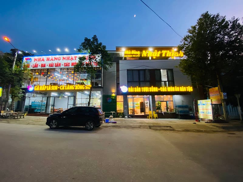 Ảnh bìa Nhà Hàng Nhật Thịnh (Cơm -lẩu-Gà đồi-Cá sông) cơm đoàn xe du lịch