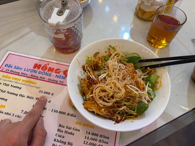 Hình ảnh Quán Cháo Lươn - Lươn niêu- Nem Lụi - Bún Thịt Nướng Hồng Quang + Bánh Bột Lọc 25 Hoàng Diệu ở Quảng Bình - 6