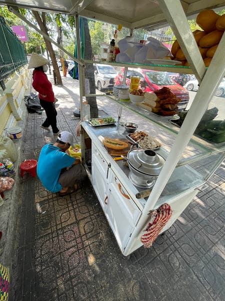 Hình ảnh Bánh mì Cô Diệu - 2