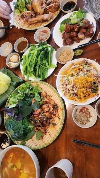 Hình ảnh NHÀ HÀNG ẨM THỰC TUÂN GÙ (cơ sở 1) - 3