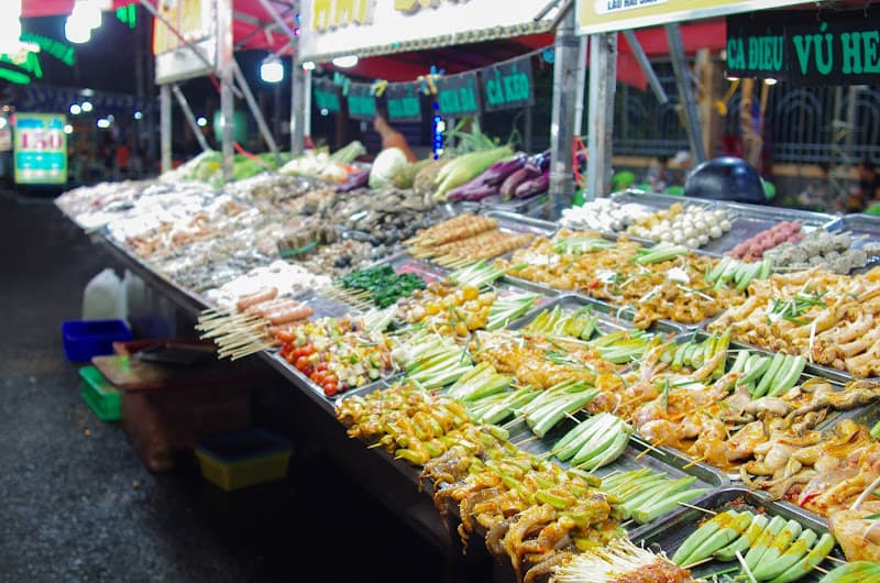 Chợ đêm Trần Phú