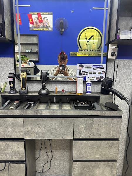 Hình ảnh Tóc Nam Nguyên Stylis 359 Nguyễn Văn Cừ - 2