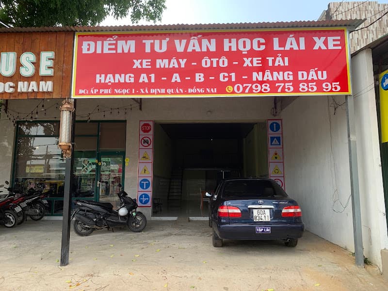 Thú Y - CHĂM SÓC CHÓ - MÈO (TL PET)