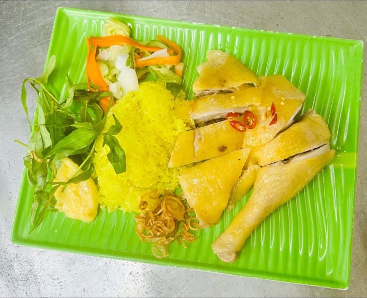 Quán Phố Gà (vỉa hè) - Chicken Street (ơn the sidewalk)