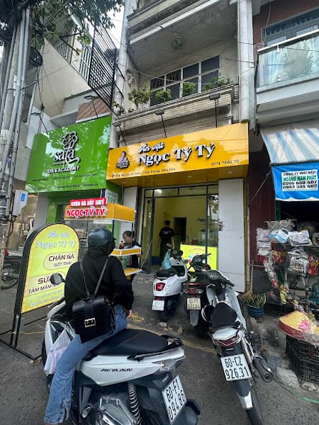 ĂN VẶT NGỌC TỶ TỶ