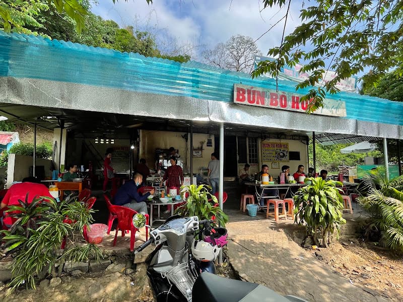 Quán bún bò Huế Tư Hòa 112