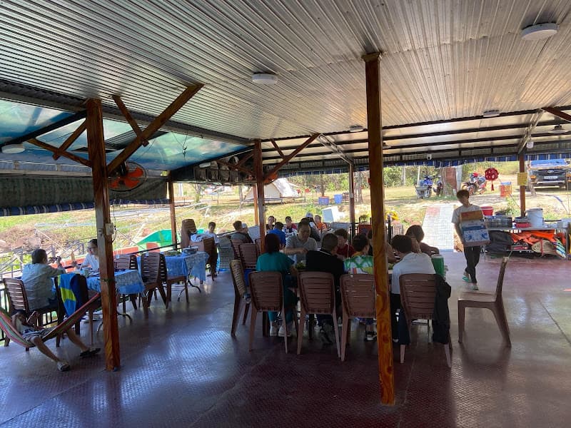 Quán cơm cô Hai - sau lưng Núi Cúi