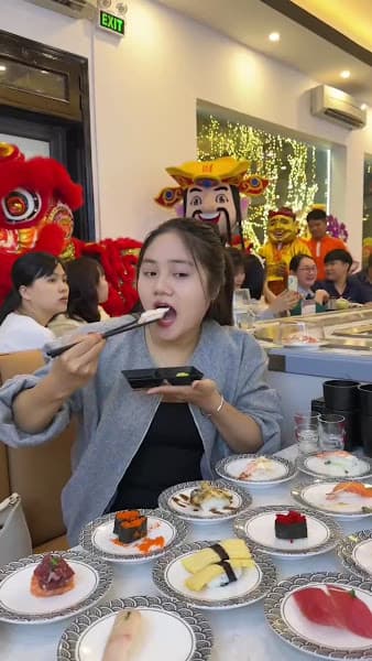 Hình ảnh Nhà Hàng Sushi Băng Chuyền Bắc Ninh. 北宁 回转寿司 박닌 회전초밥 - 2