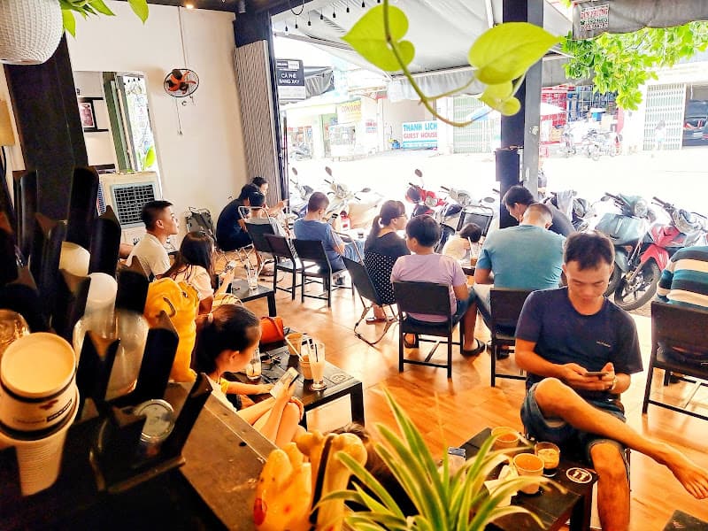 Milano Coffee 623 Nguyễn Văn Linh