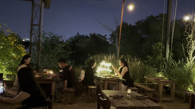 Hình ảnh Trên Tầng Thượng - 2