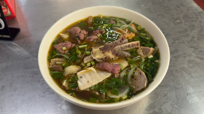 Hình ảnh Bún Bò Huế O Bem ( ngon nhất Quận 9) - 4