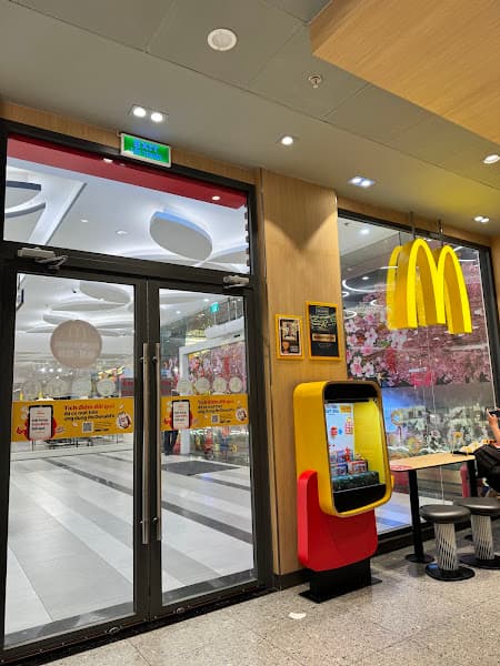 Hình ảnh McDonald's Hùng Vương - 5