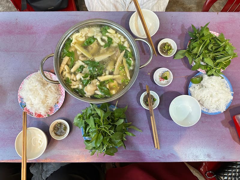 Hình ảnh Lẩu gà lá é Cao Phụng - 4