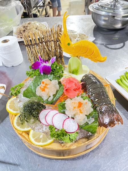 Hình ảnh Nhà hàng Hải Sản Hoàng Gia Vạn phúc - 3