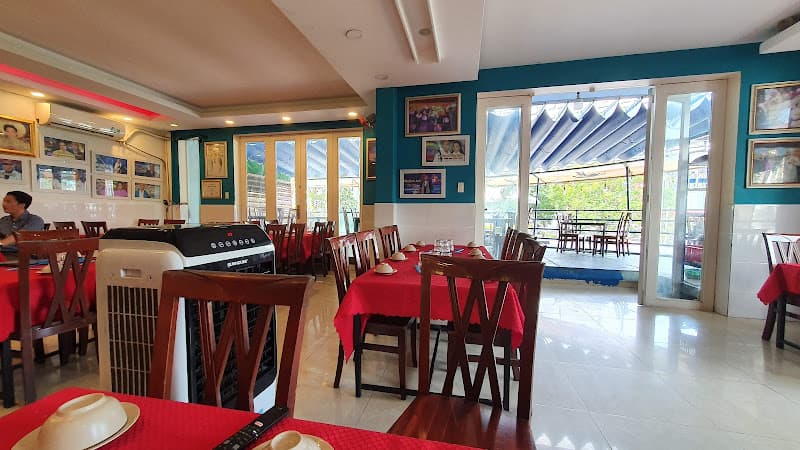 Nhà Hàng Hải Sản Cua Biển Cà Mau