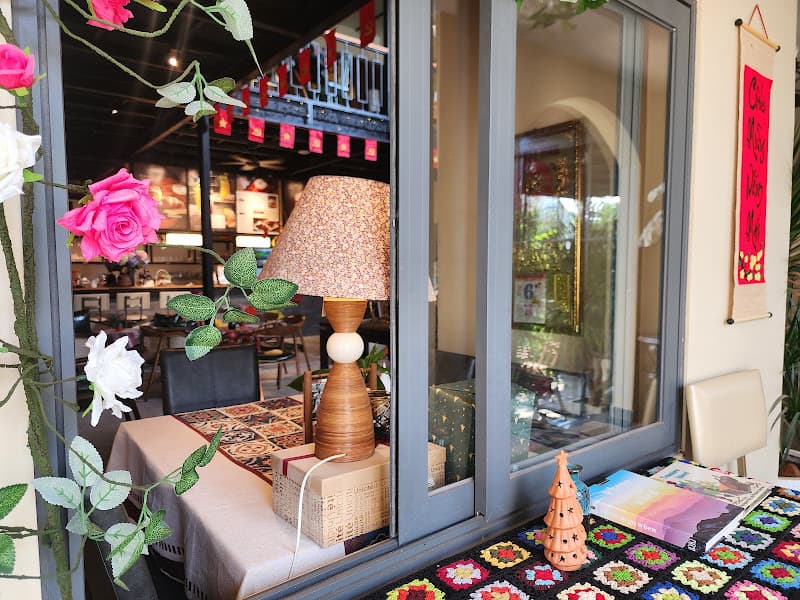 Hình ảnh 99 Books & Café - Tiệm cà phê sách đầu tiên tại Di Linh - 3