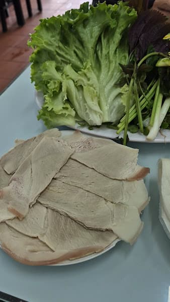 Hình ảnh Bánh Tráng Cuốn Thịt Heo Bà Hường - 3