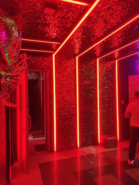 Hình ảnh Karaoke Dậy Sóng 2 - 3