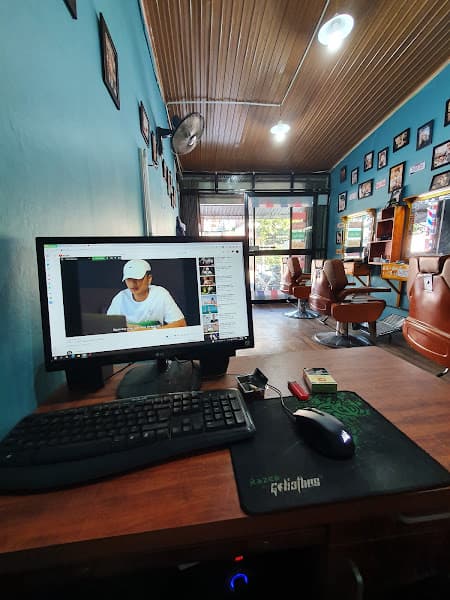 Hình ảnh HT BARBER SHOP - 4