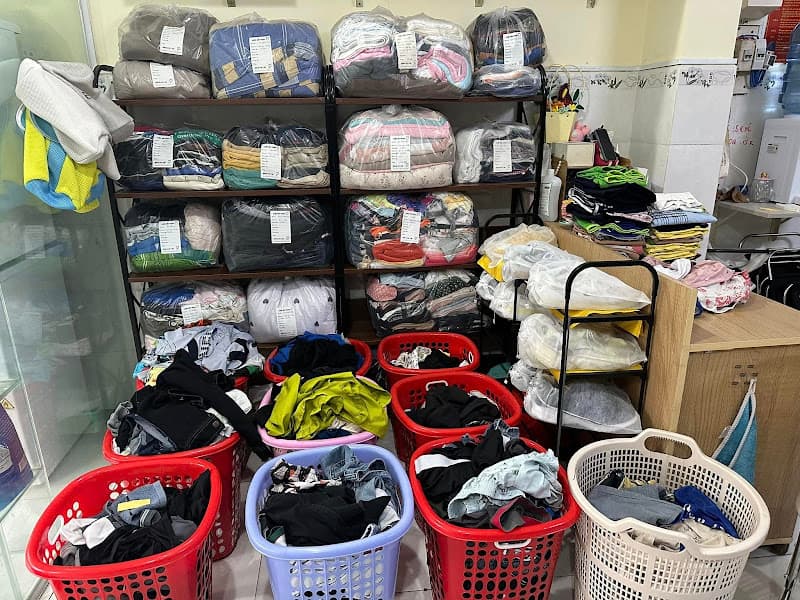 Hình ảnh Giặt Sấy - Vệ Sinh Giày 54 - 8