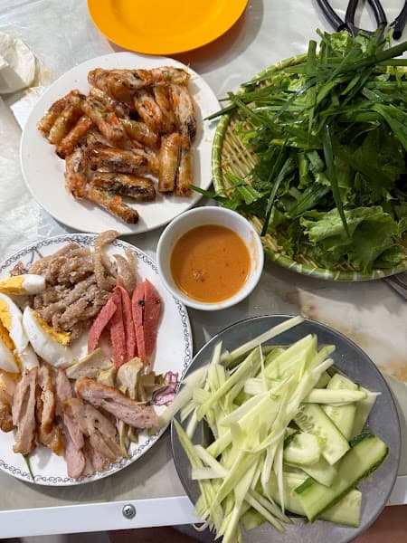 Hình ảnh Thủy Chả Cuốn Đình Làng - 3