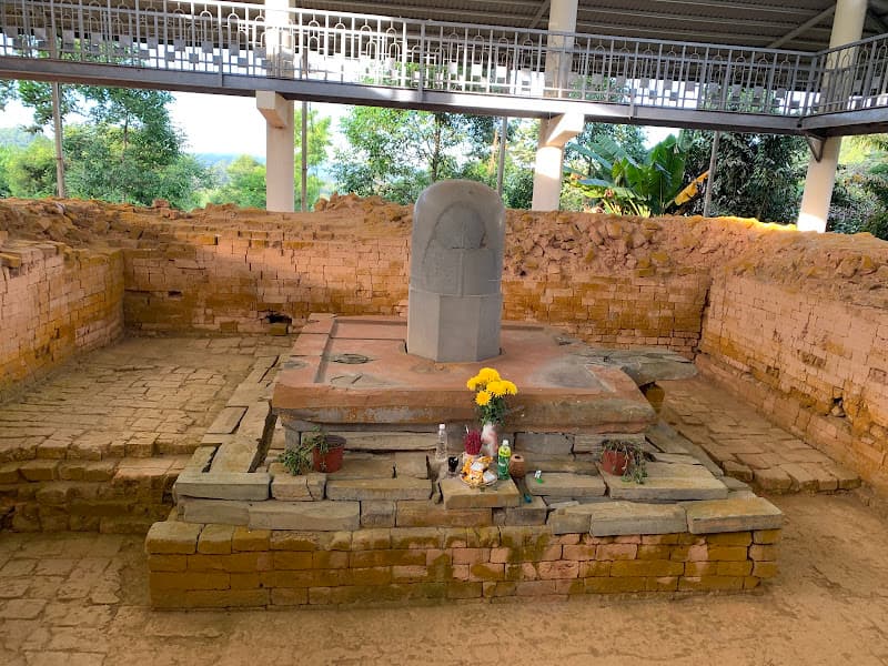 Ảnh bìa Di tích quốc gia đặc biệt Khảo cổ Cát Tiên