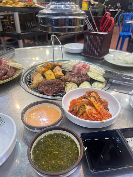 Hình ảnh Tugi House - Quán Lẩu Nướng Hàn Quốc - 3