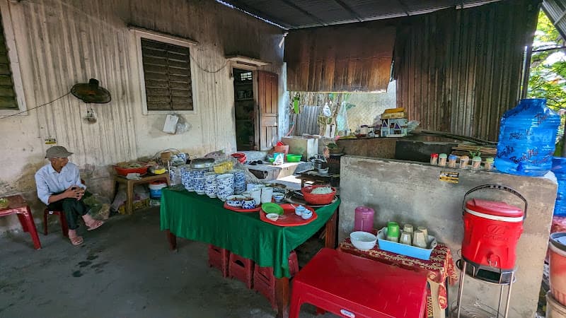 Ảnh bìa Bún bò bà Bê (Bún Bò Lò Củi)