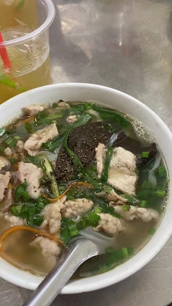 Hình ảnh Phở gia truyền Trần Sinh (Gan cháy Đáp Cầu) - 2