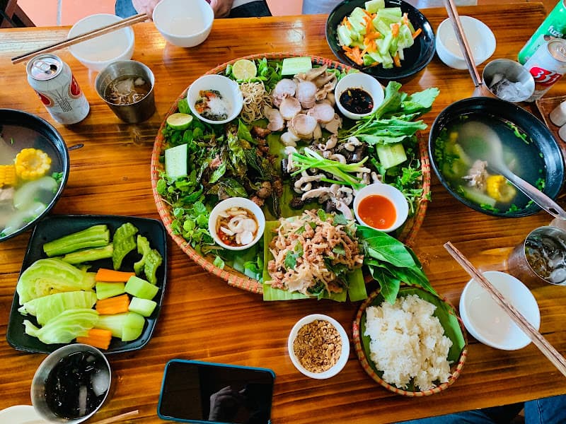 Hình ảnh Nhà Hàng Hoa Ban Lợn Bản - 4