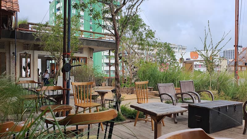 Ảnh bìa Trên Tầng Thượng