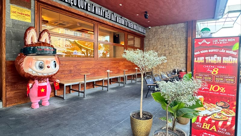 Hình ảnh Nhà Hàng Buffet Lẩu Nướng Lục Thiện Môn 六扇門自助火锅 - 4