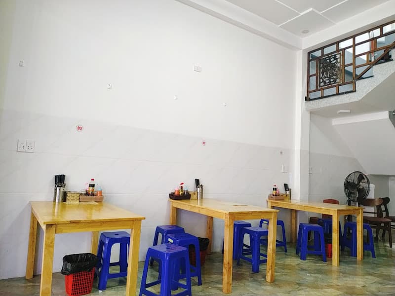 Quán ăn vặt Cẩm Tú