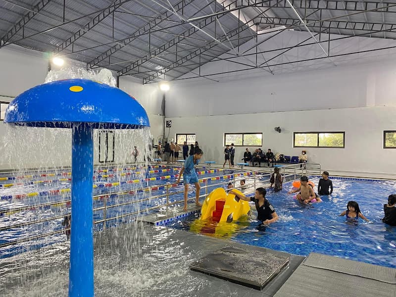 Hình ảnh Bể bơi Hoàng Gia - 8