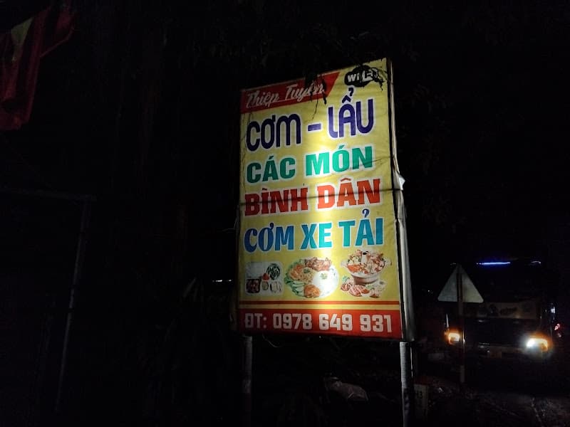 Ảnh bìa Quán cơm thiệp tuyền - cơm xe tải