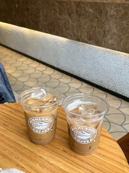 Hình ảnh Highlands Coffee 262 Nguyễn Thái Sơn - 4
