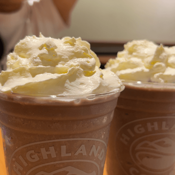 Hình ảnh Highlands Coffee Đặng Văn Bi - 4