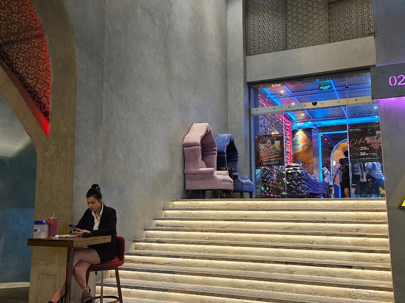 Hình ảnh Angel Karaoke & Rooftop Lounge - 4