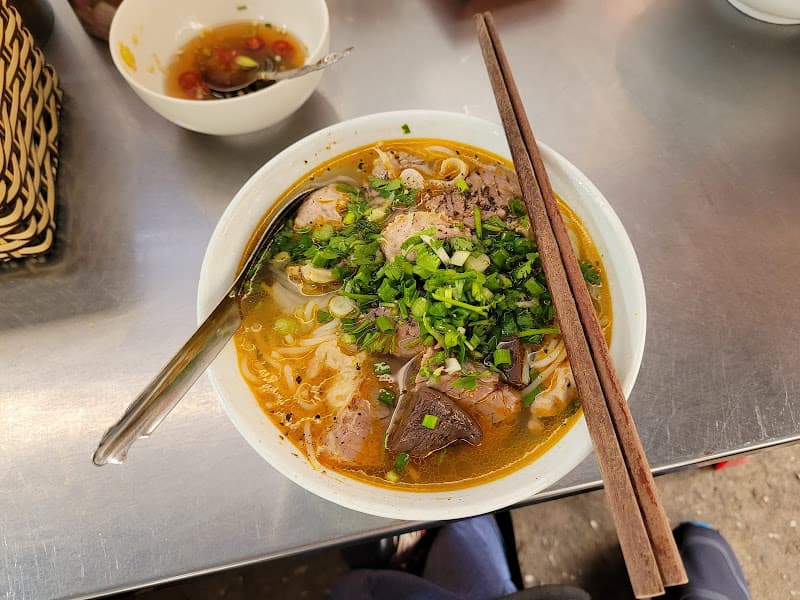 Hình ảnh Bún Bò Huế Vỉa Hè Cô 10 - 3