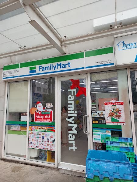 Ảnh bìa Family Mart Sunrise City Central