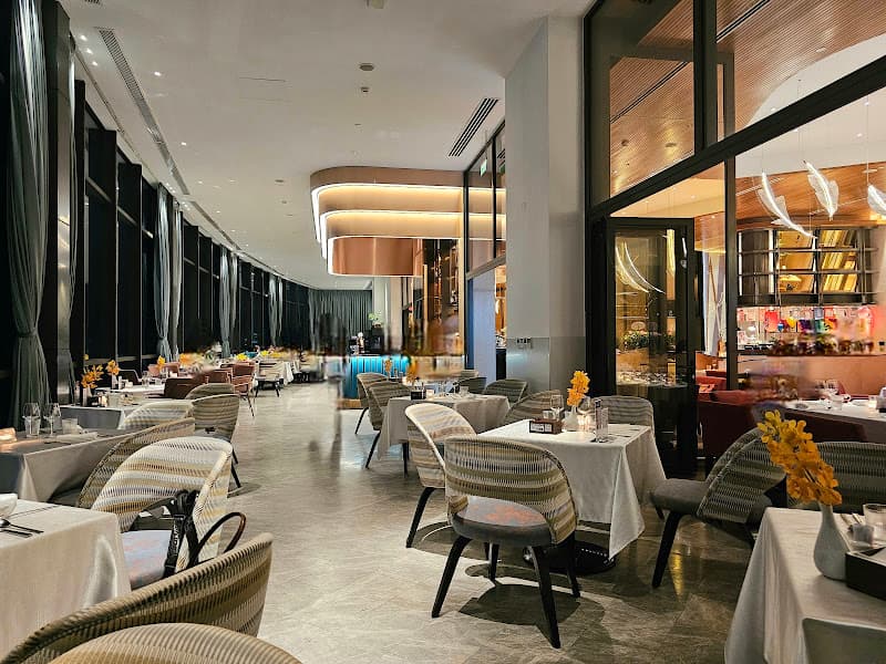 Hình ảnh The Square Restaurant - 4