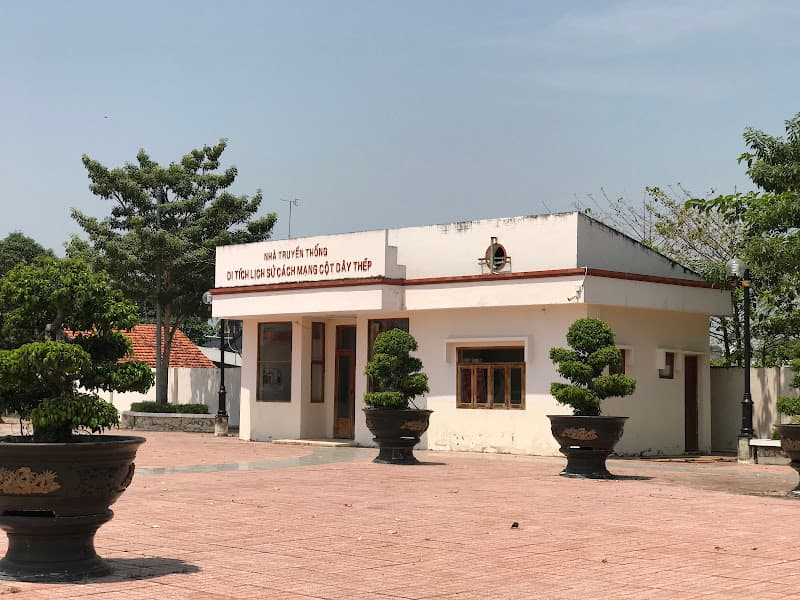 Hình ảnh Di tích Lịch sử Cột Dây Thép - 5