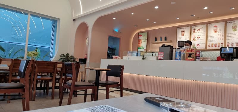 Ảnh bìa Highlands Coffee Lê Trọng Tấn