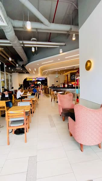 Hình ảnh Highlands Coffee Tops Market Âu Cơ - 3