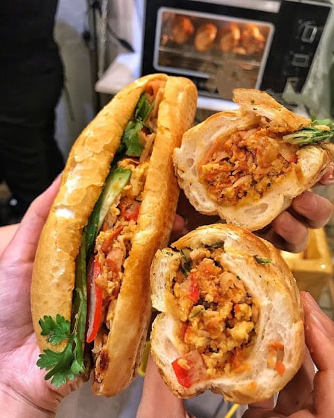 Hình ảnh Bánh Mỳ Dân Tổ Chuẩn Gốc - 32 Trần Nhật Duật - 5