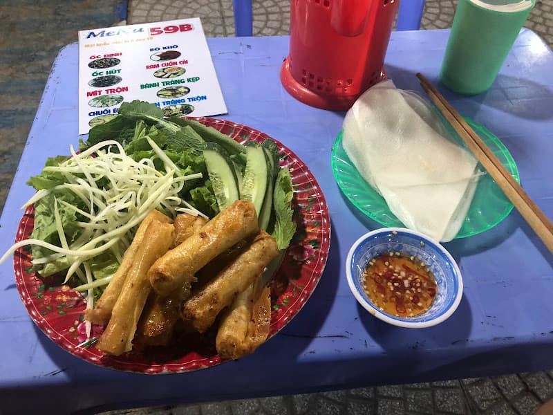 Quán ăn vặt Lan và Điệp