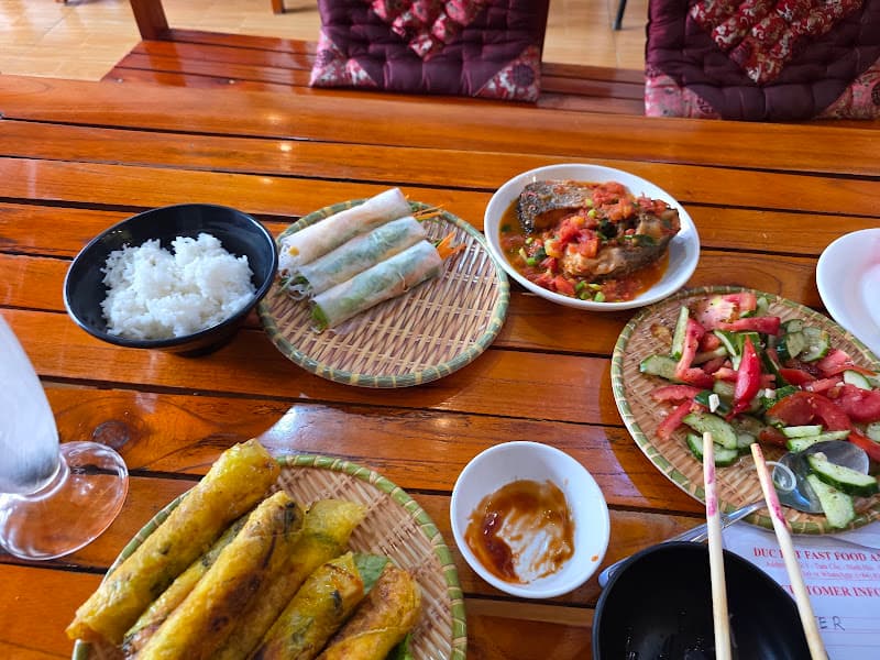 Hình ảnh THU HA Restaurant and Foods Banh Mi Drinks - 5