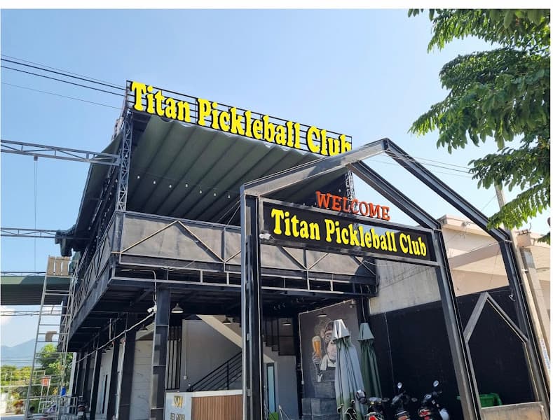 Ảnh bìa Titan Pickleball