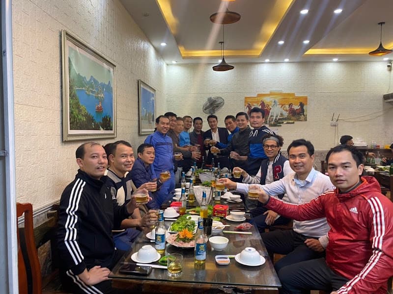 Dũng Hùng Hải Sản Vân Đồn